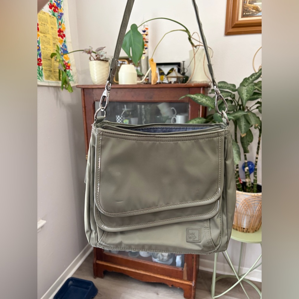 IHKWIP The Savvy Patent Trimmed Shoulder Bag